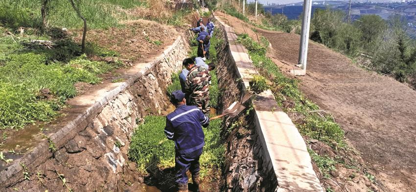 保质保量加快施工建设